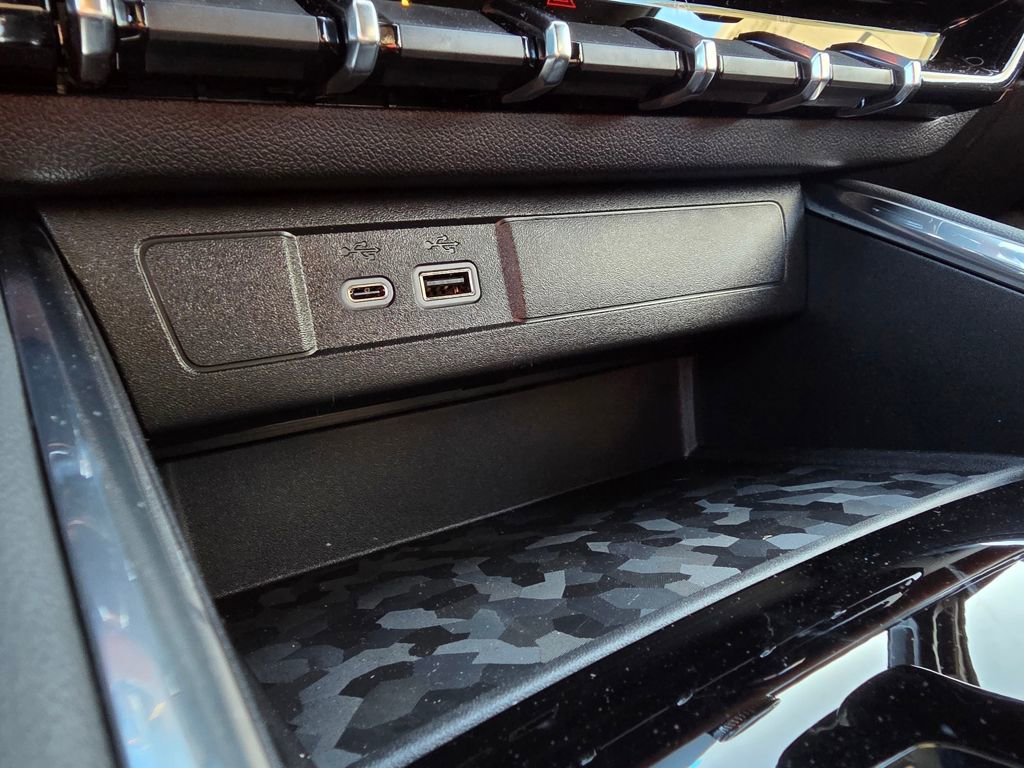 New 2026 GMC Canyon AT4 AWD/4WD image 19