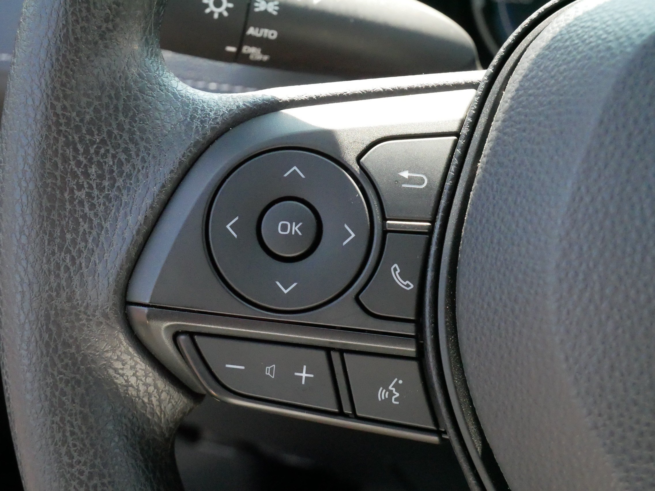 Certified 2025 Toyota RAV4 XLE AWD/4WD image 26