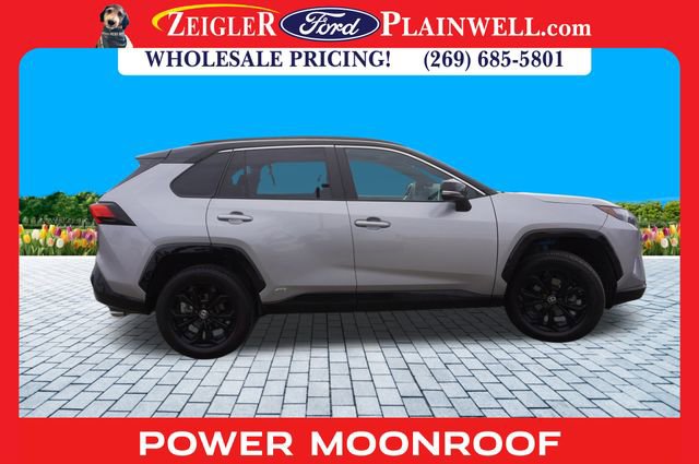 Used 2022 Toyota RAV4 XSE image 6