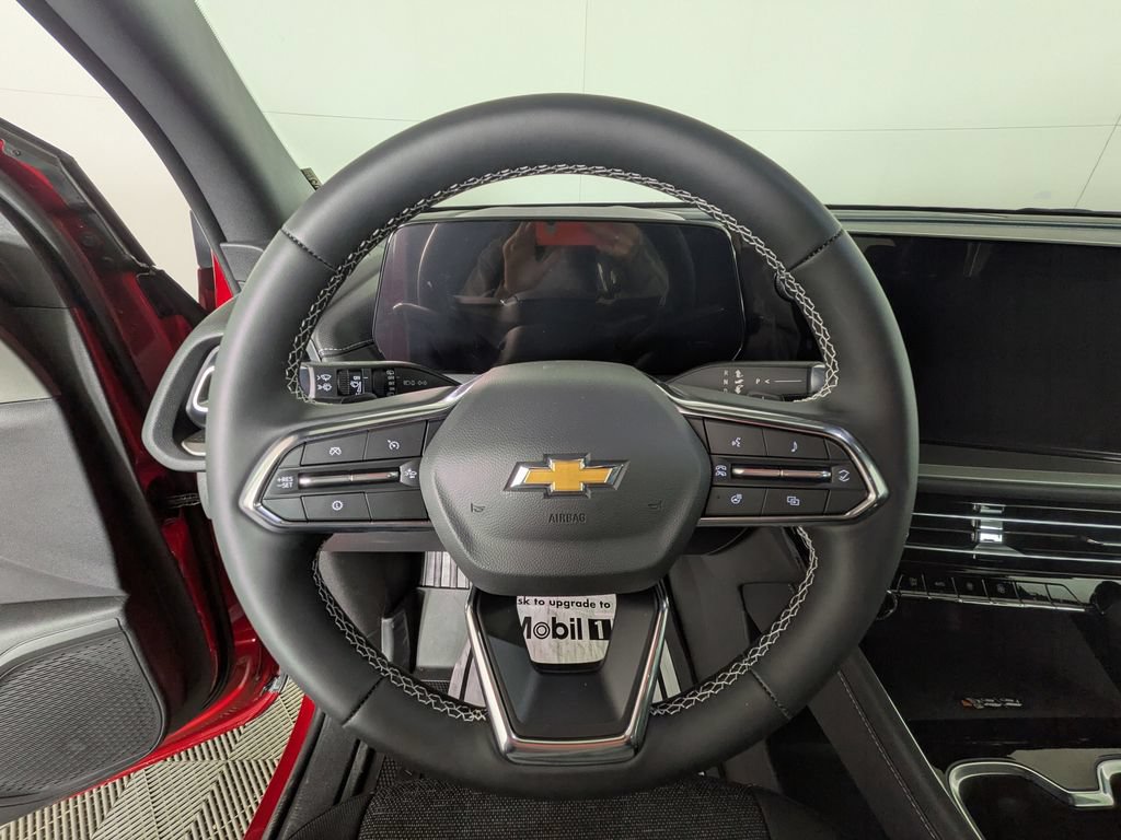 Used 2026 Chevrolet Traverse LT w/ Driver Confidence Package AWD/4WD image 19