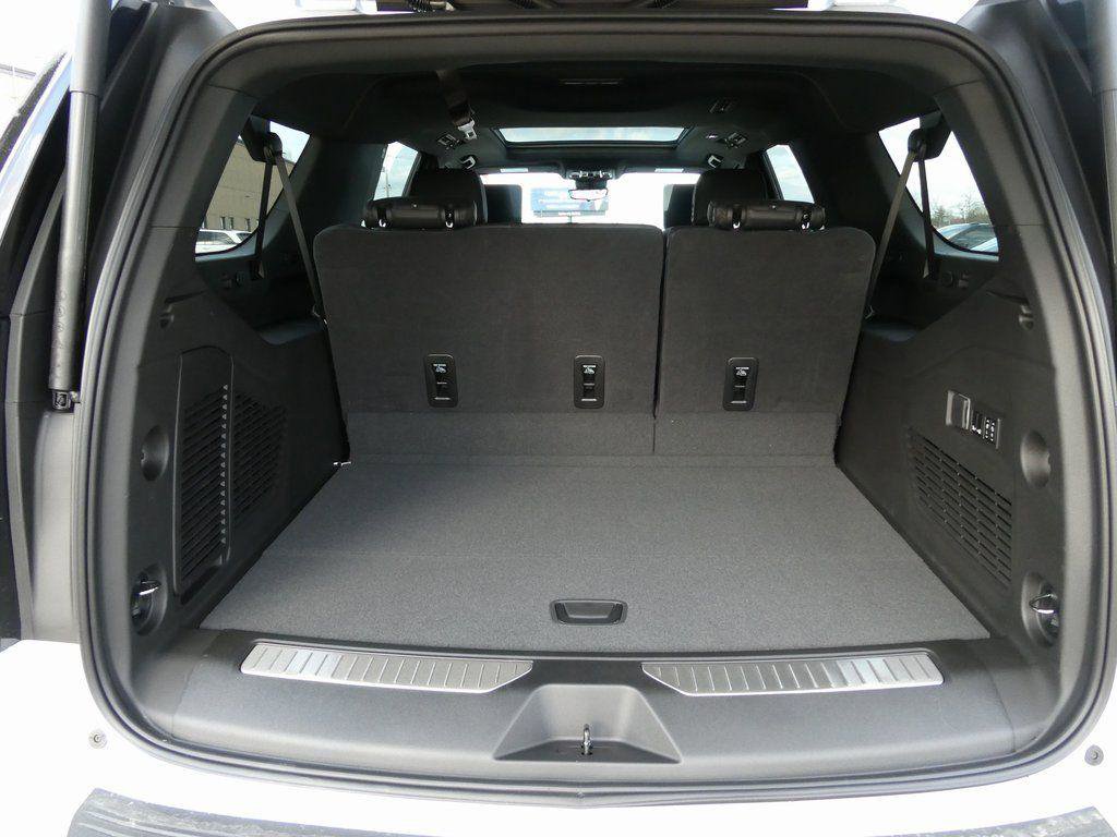 New 2026 Chevrolet Suburban High Country image 15