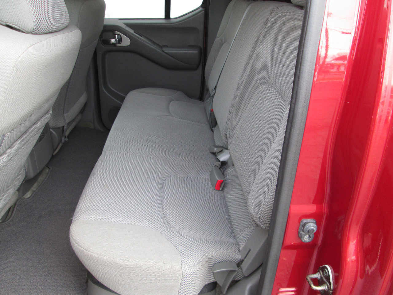 Used 2015 Nissan Frontier SV w/ SV Value Truck Package image 25