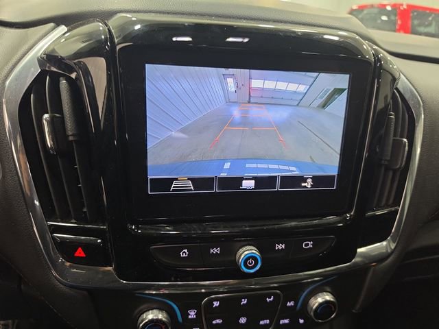 Used 2020 Chevrolet Traverse LT w/ Driver Confidence II Package AWD/4WD image 8