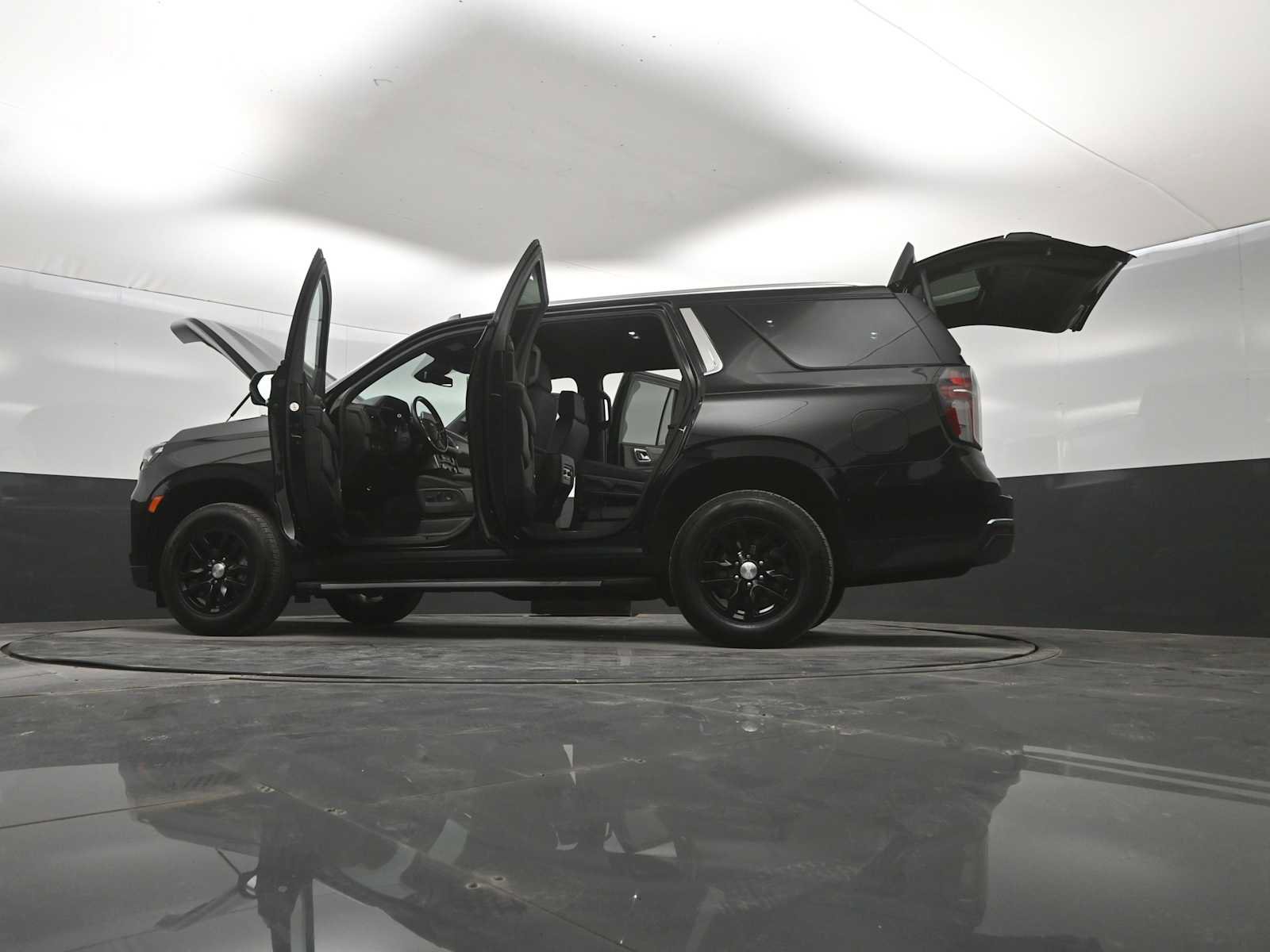 Used 2023 Chevrolet Tahoe LT w/ Luxury Package AWD/4WD image 45