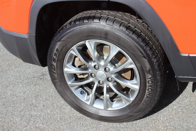 Used 2021 Jeep Cherokee Latitude Lux w/ Sun & Sound Group image 36