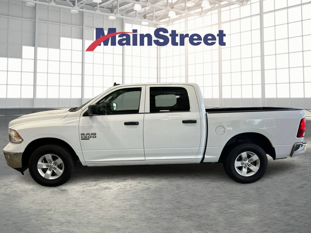 Used 2022 RAM 1500 Classic SLT w/ Electronics Group AWD/4WD image 2