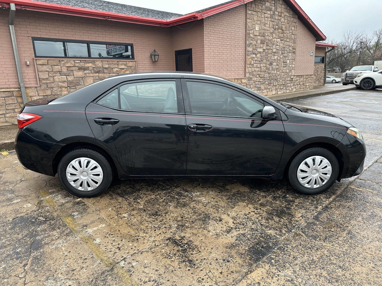 Used 2014 Toyota Corolla L FWD image 11
