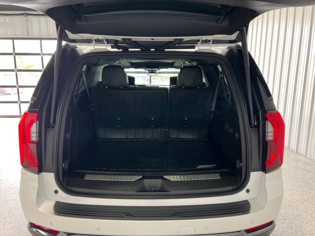 Used 2025 GMC Yukon XL Denali Ultimate w/ LPO, Floor Liner Package image 29