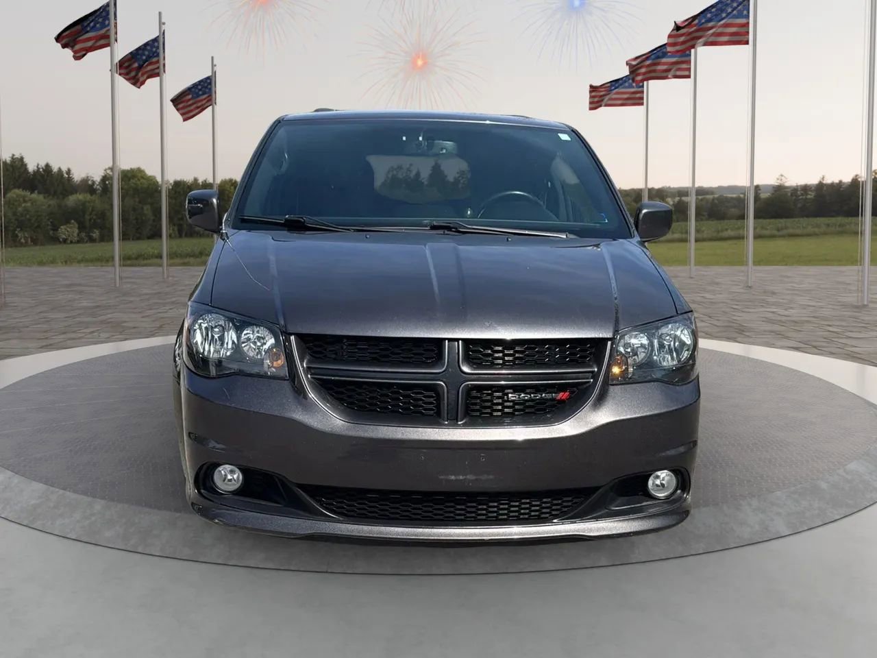 Used 2017 Dodge Grand Caravan GT FWD image 2