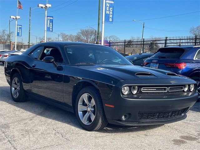 Used 2021 Dodge Challenger SXT image 2