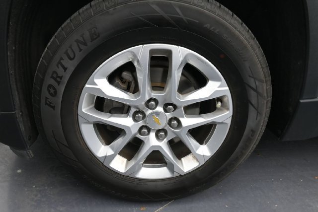 Used 2020 Chevrolet Traverse LS FWD image 21