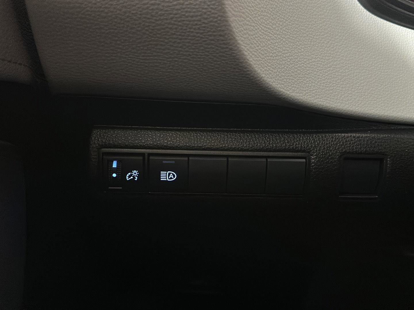 Used 2020 Toyota Corolla SE FWD image 10