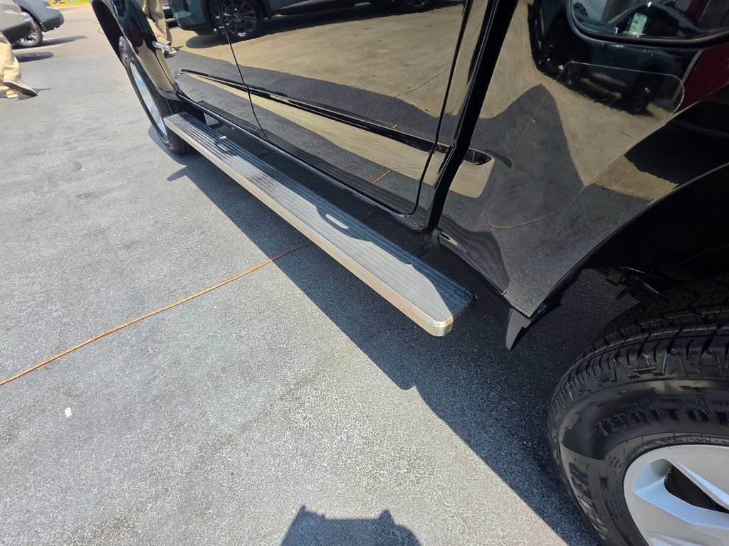 Used 2018 GMC Canyon SLE AWD/4WD image 11