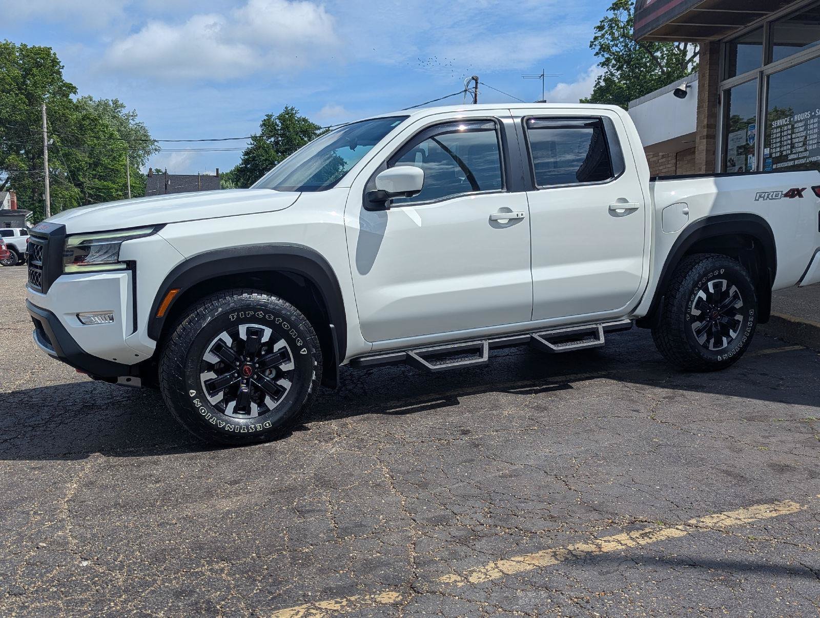 Used 2023 Nissan Frontier PRO-4X w/ Pro Convenience Package AWD/4WD image 4