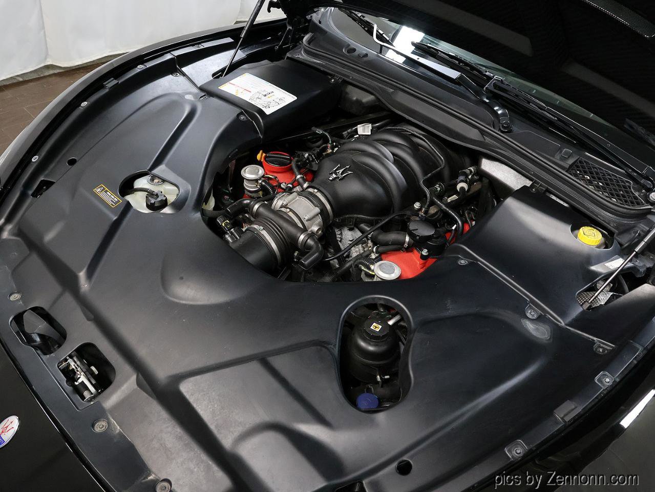 Used 2015 Maserati GranTurismo Sport RWD image 34