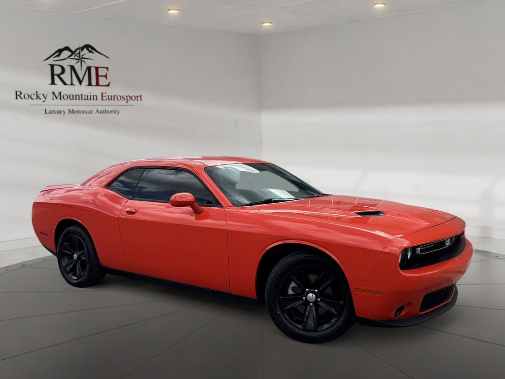 Used 2021 Dodge Challenger SXT RWD image 1