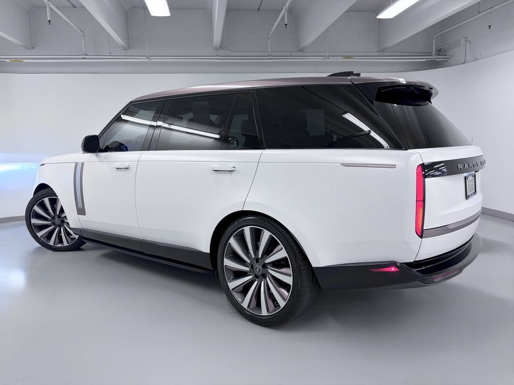 Used 2023 Land Rover Range Rover SV AWD/4WD image 7
