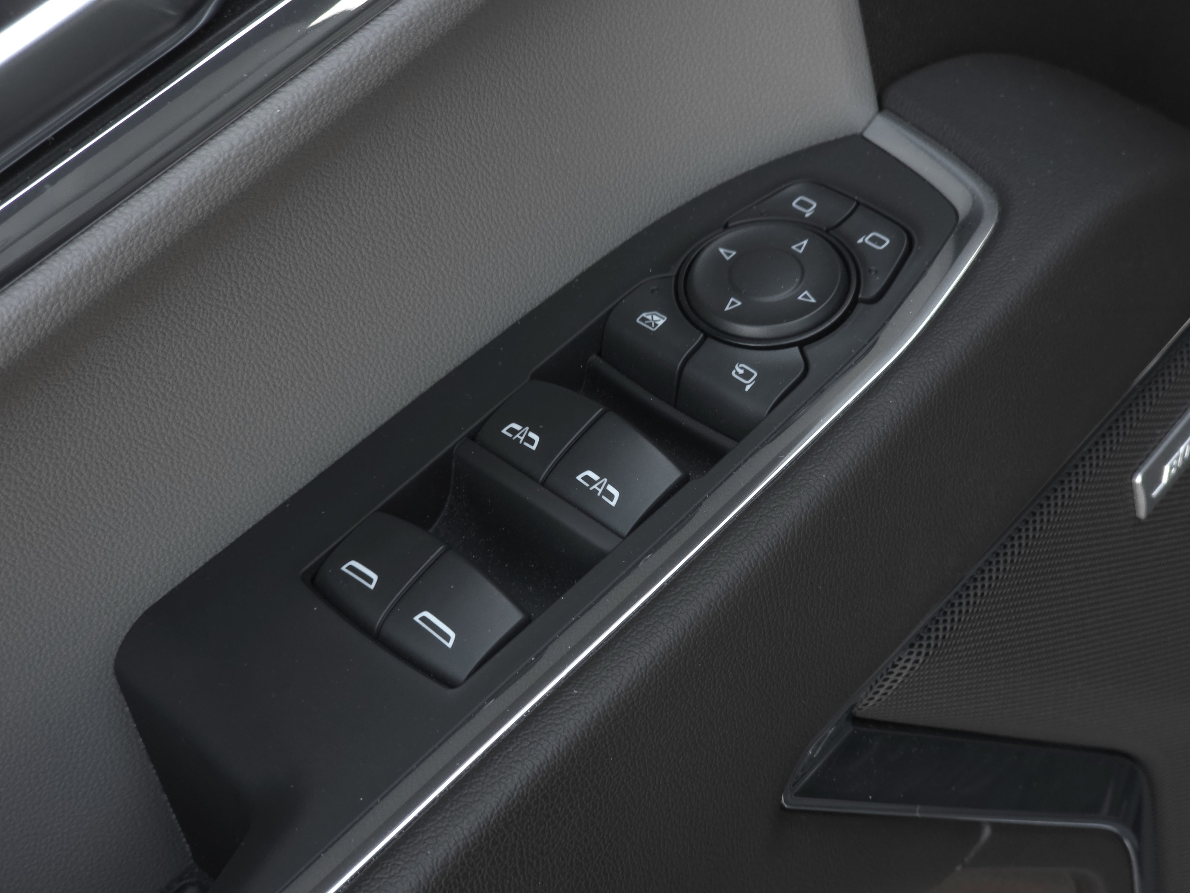 Used 2024 GMC Sierra 1500 SLT w/ SLT Premium Plus Package image 27