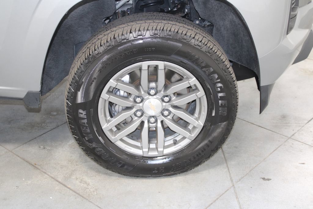 Used 2023 Chevrolet Colorado LT image 13