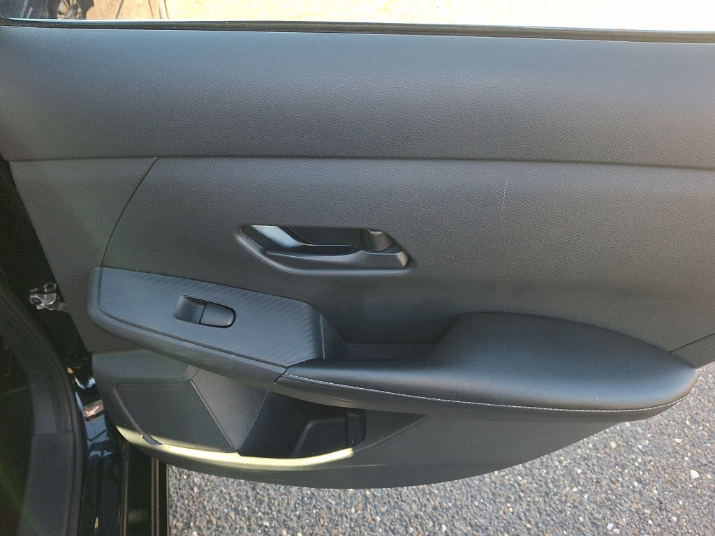 Used 2024 Nissan Sentra S FWD image 14