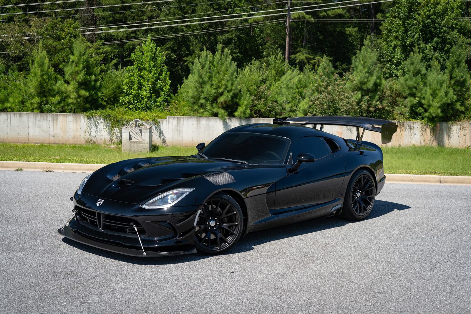 Used 2014 SRT Viper SRT-10 w/ Advanced Aerodynamics Package RWD image 4