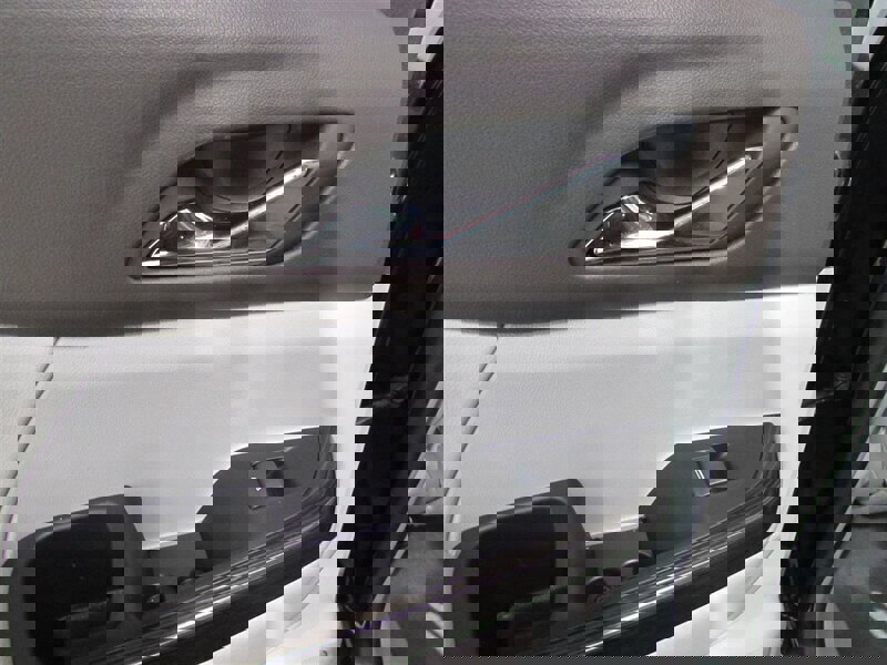 Used 2023 GMC Acadia SLT image 97