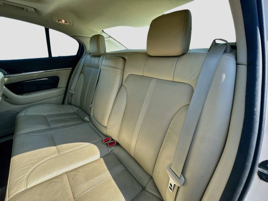 Used 2015 Lincoln MKS AWD w/ Equipment Group 101A image 21