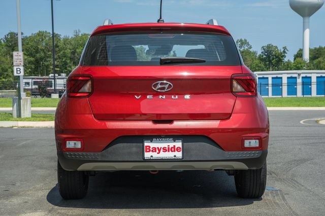 Used 2024 Hyundai Venue SEL FWD image 7