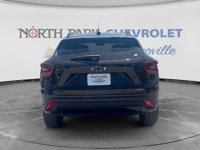 Certified 2025 Chevrolet Trax RS w/ Driver Confidence Package FWD image 4