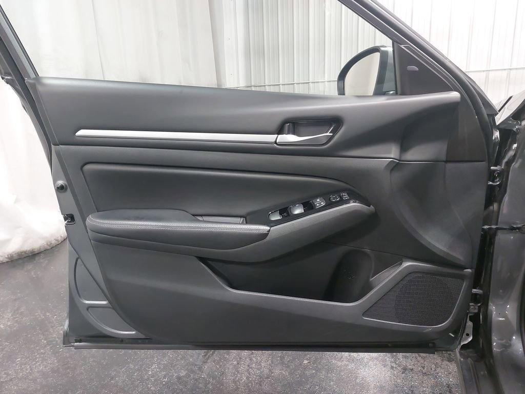 Used 2023 Nissan Altima 2.5 SV image 26