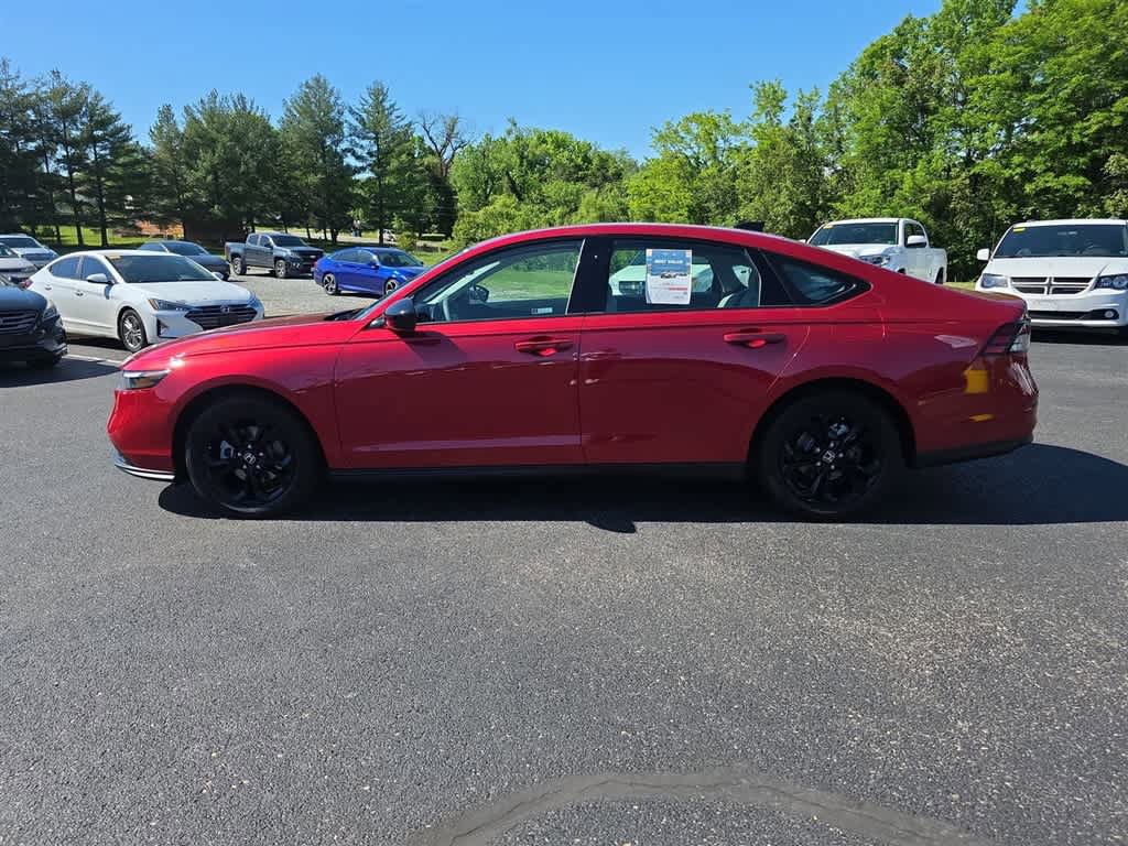 Certified 2025 Honda Accord SE image 6
