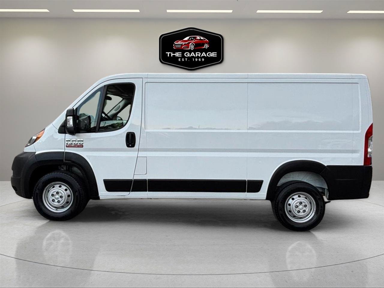 Used 2021 RAM ProMaster 1500 w/ Convenience Group FWD image 2
