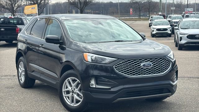 Certified 2024 Ford Edge SEL w/ Convenience Package image 2