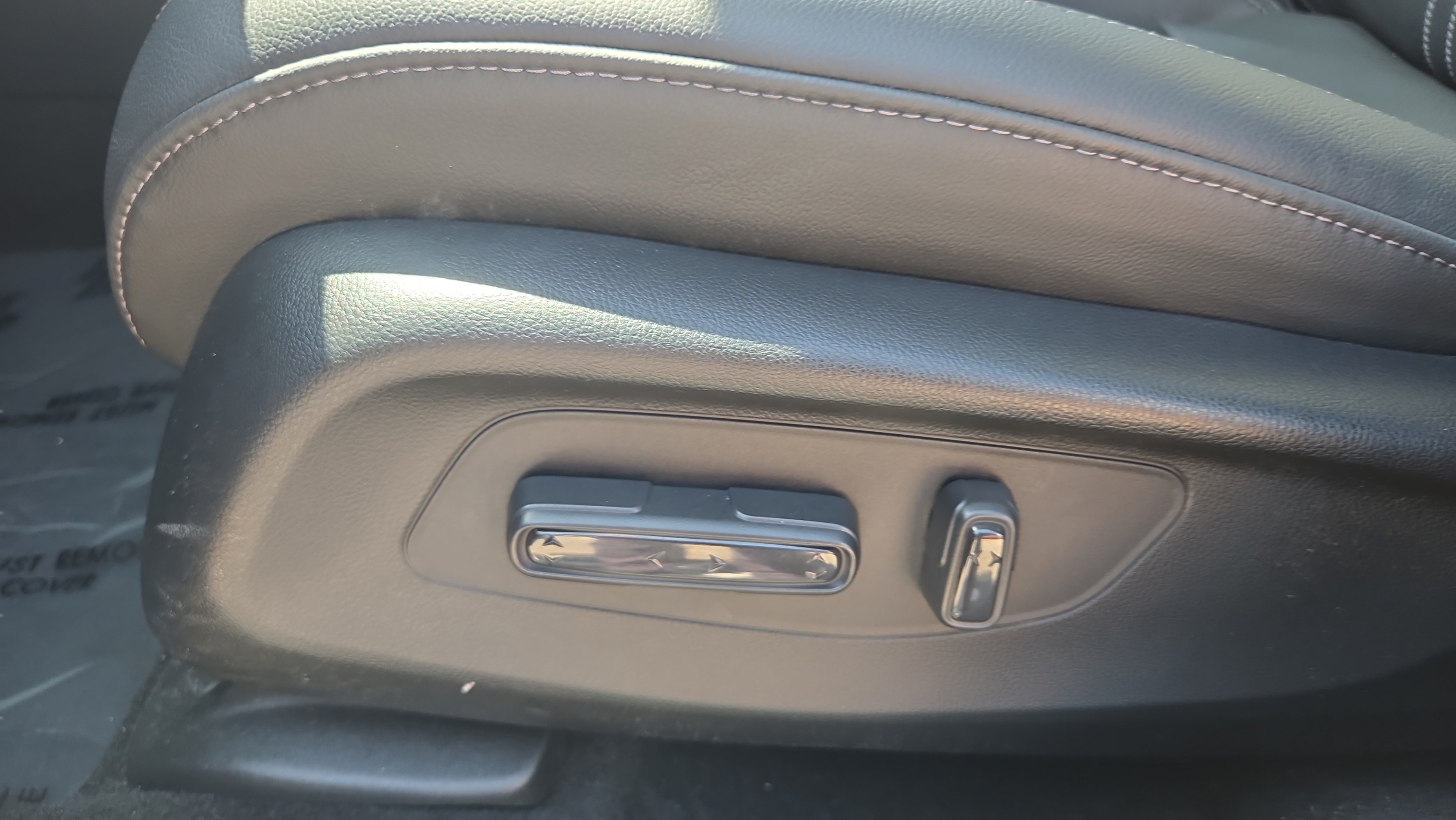 Certified 2025 Honda HR-V EX-L image 10