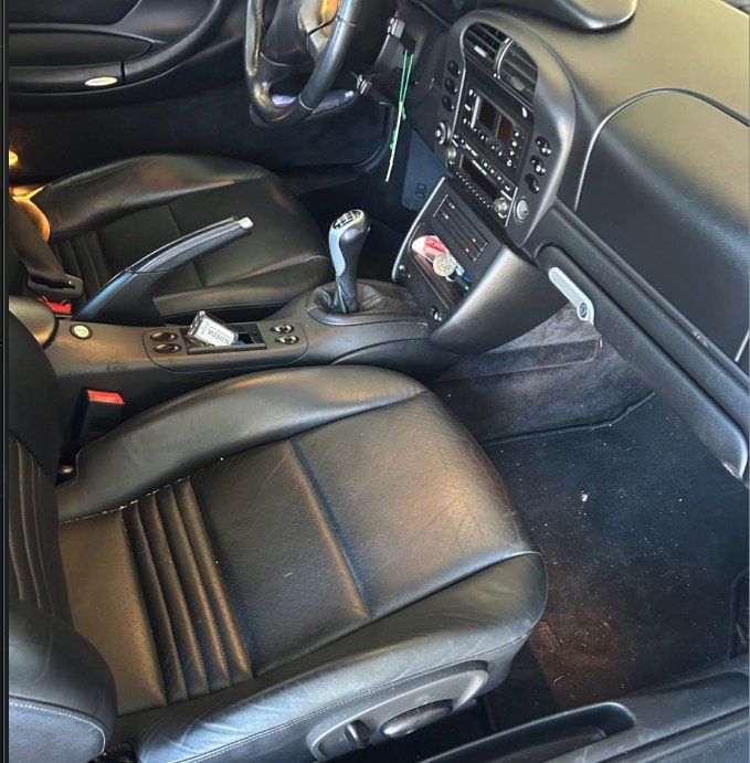 Used 2004 Porsche 911 Carrera image 2