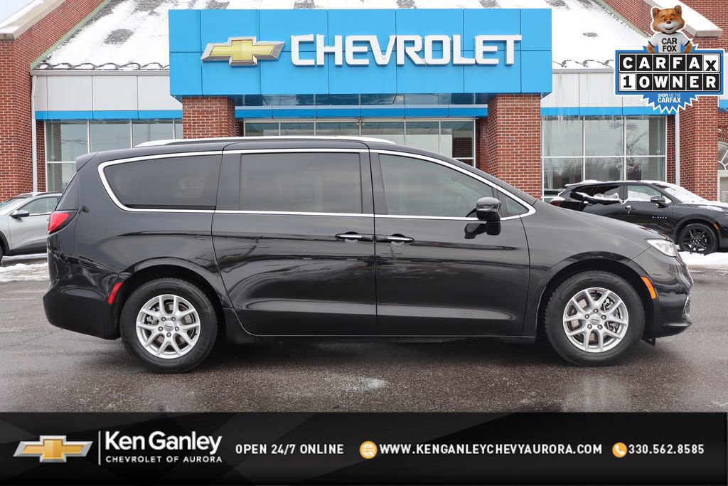 Used 2021 Chrysler Pacifica Touring-L w/ Uconnect Theater Family Group 360° Tour