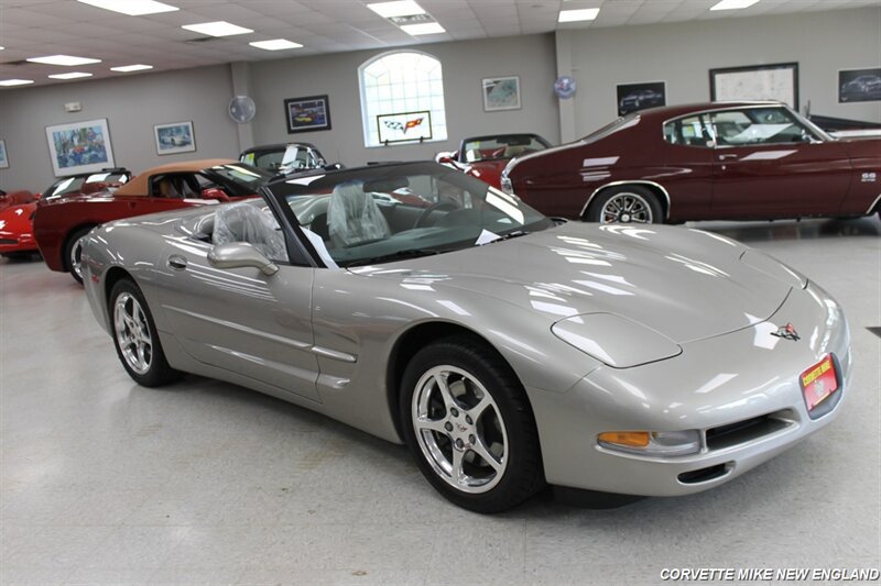 Used 2000 Chevrolet Corvette Convertible w/ Performance Handling Pkg RWD image 25