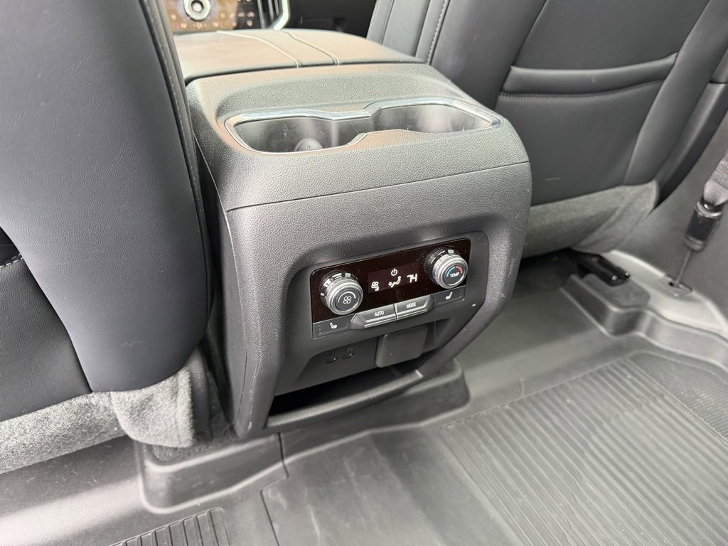 Used 2024 GMC Acadia Denali w/ Super Cruise Package image 24