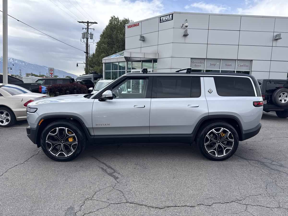 Used 2022 Rivian R1S Launch Edition Quad AWD/4WD image 8
