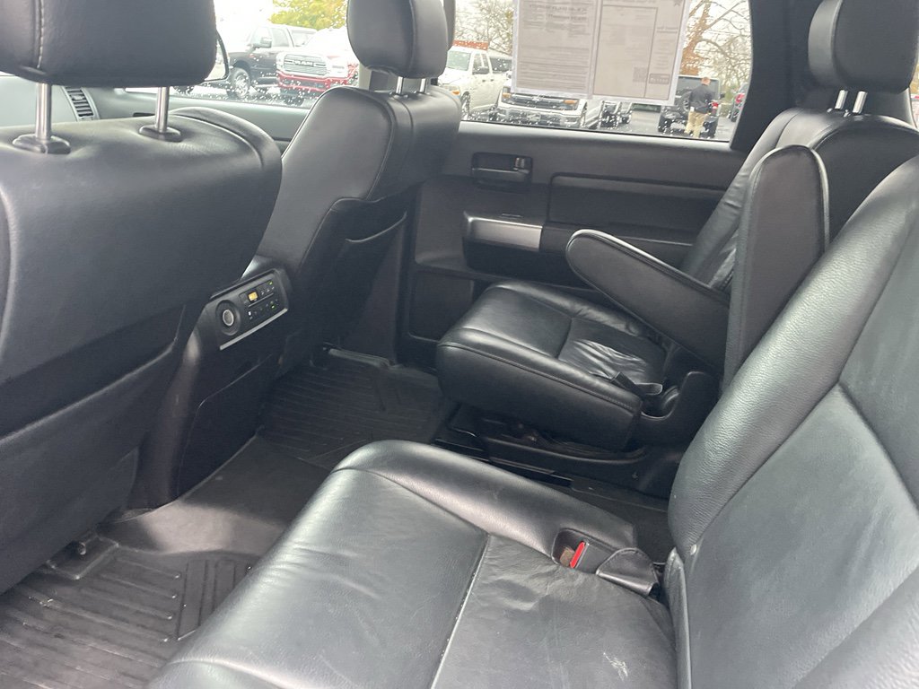 Used 2018 Toyota Sequoia TRD Sport AWD/4WD image 8