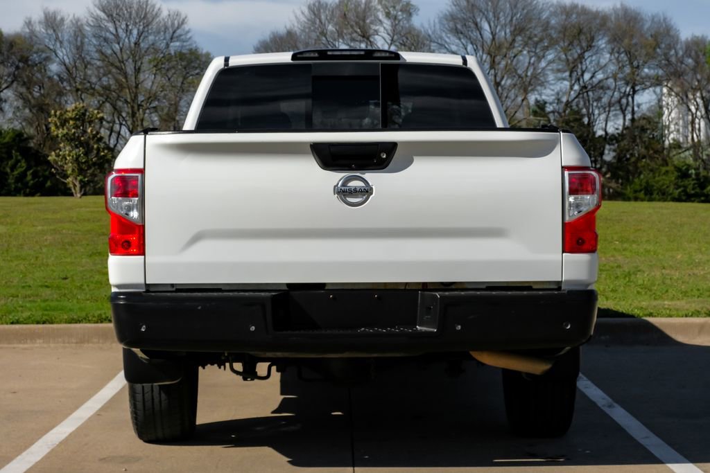 Used 2021 Nissan Titan S image 14
