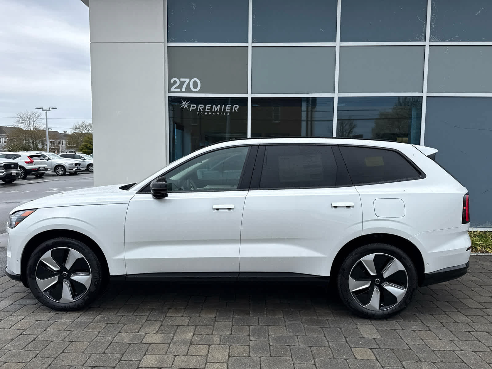 New 2026 Volvo EX90 Plus AWD/4WD image 10