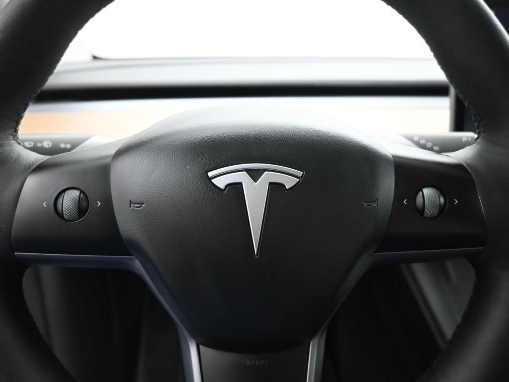 Used 2024 Tesla Model Y Long Range image 10