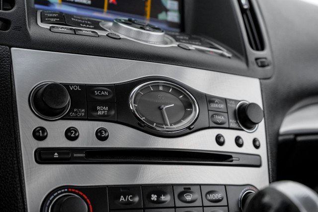 Used 2011 INFINITI G37 Convertible w/ Premium Pkg RWD image 24