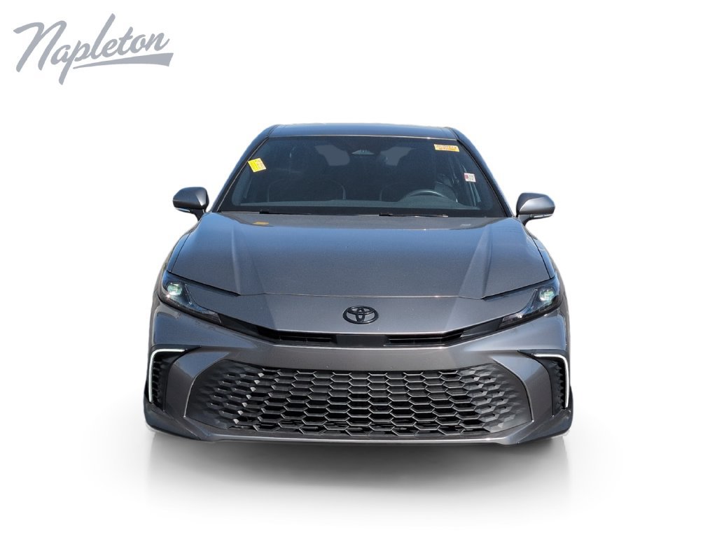 Used 2025 Toyota Camry SE FWD image 9