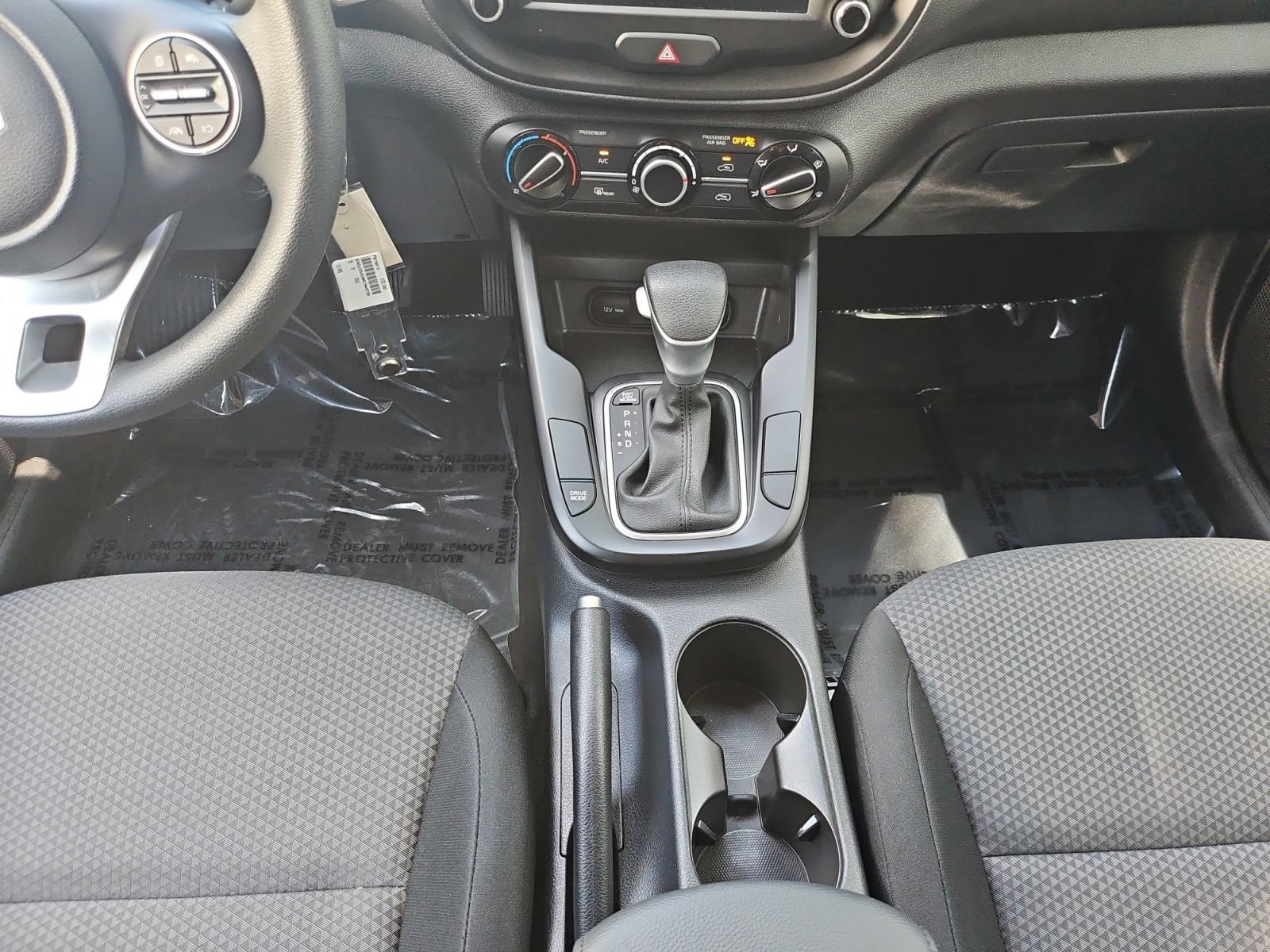 Used 2025 Kia Soul LX w/ LX Technology Package FWD image 31