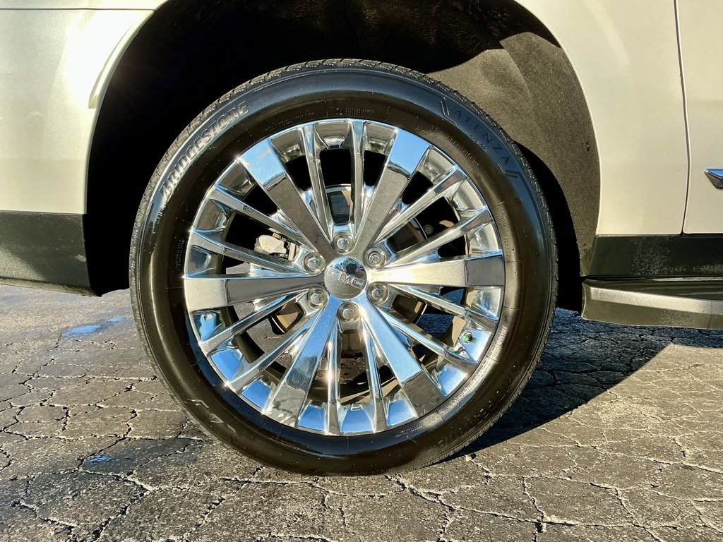 Used 2021 GMC Yukon XL SLT w/ SLT Luxury Plus Package image 22