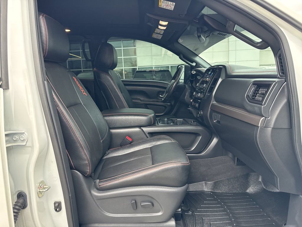 Used 2021 Nissan Titan PRO-4X w/ Pro-4x Convenience Package image 15