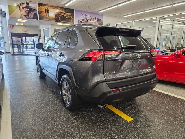 Used 2022 Toyota RAV4 XLE image 6
