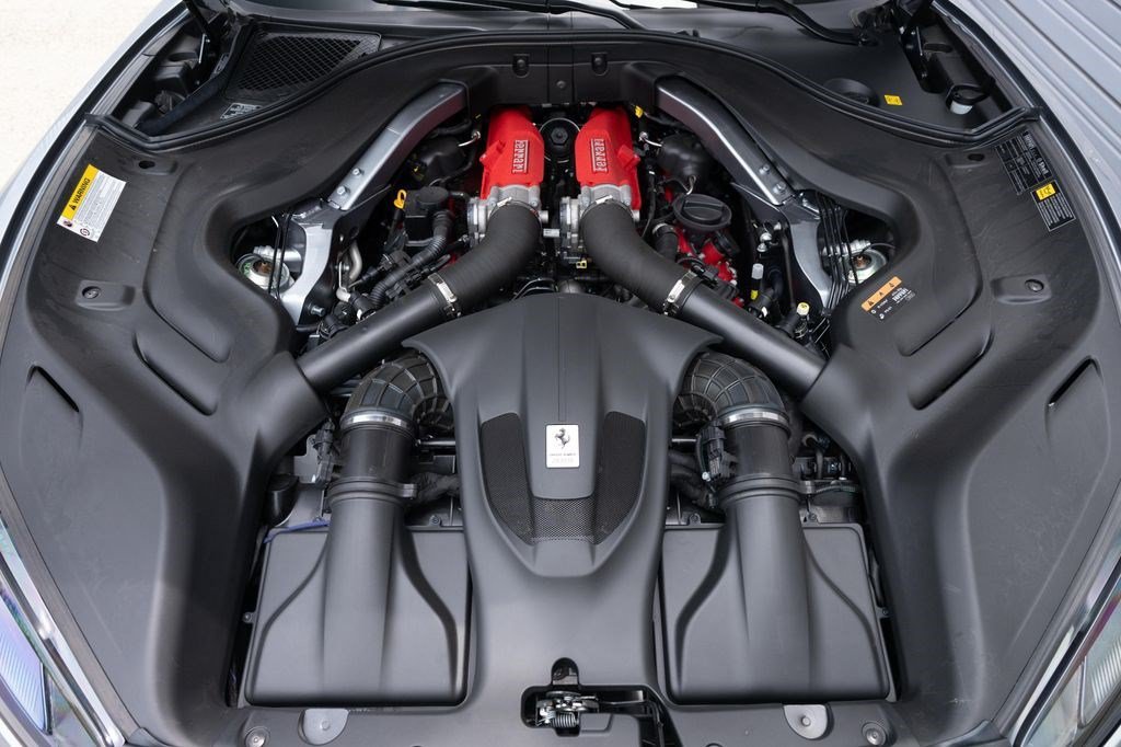 Used 2022 Ferrari Portofino M RWD image 13